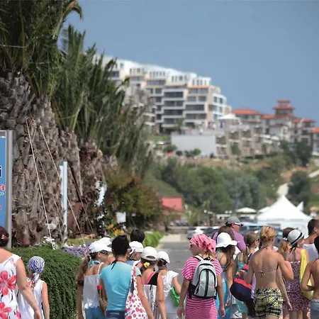 Arena Complex Хотел